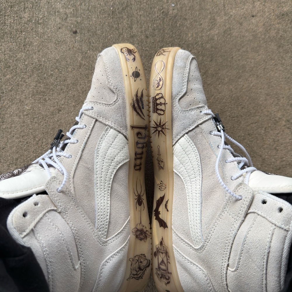 Stylish Off White Puma High-Top Sneakers mens